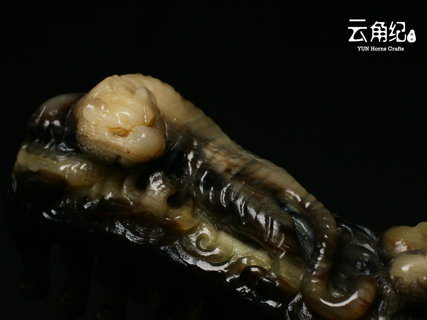 Chinese Four Divine Beasts Dual-Row Massage Comb – Premium Goat Horn斗羊中华四神兽双排按摩梳