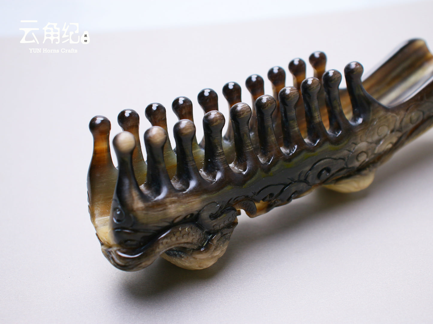 Chinese Four Divine Beasts Dual-Row Massage Comb – Premium Goat Horn斗羊中华四神兽双排按摩梳