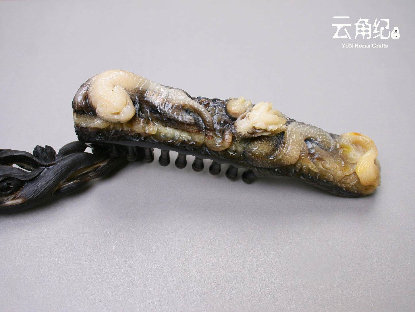 Chinese Four Divine Beasts Dual-Row Massage Comb – Premium Goat Horn斗羊中华四神兽双排按摩梳