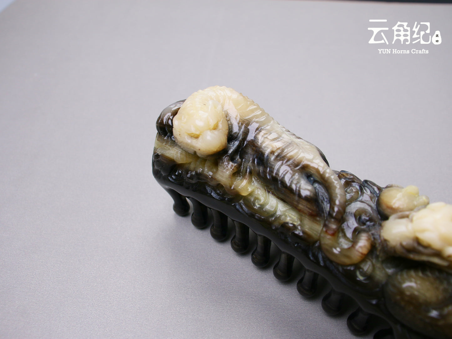 Chinese Four Divine Beasts Dual-Row Massage Comb – Premium Goat Horn斗羊中华四神兽双排按摩梳