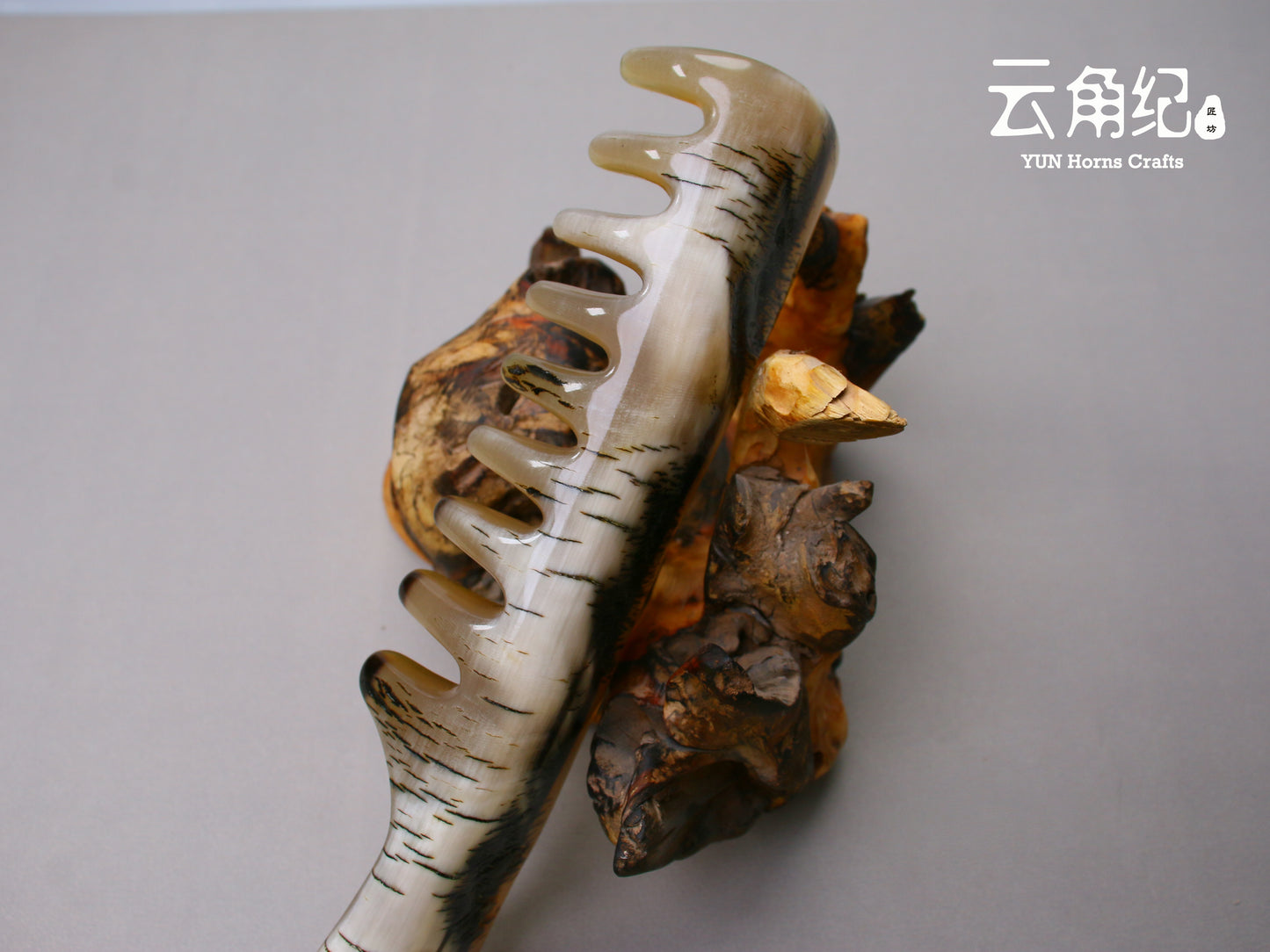 Double-Row Dragon Bone Massage Comb原生角皮手柄双排龙骨按摩梳