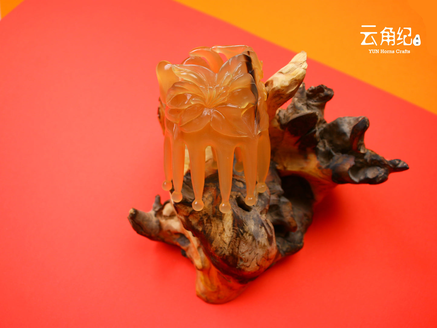 Scalp massage comb-Hand-carved Lily Design（精雕百合头疗梳）