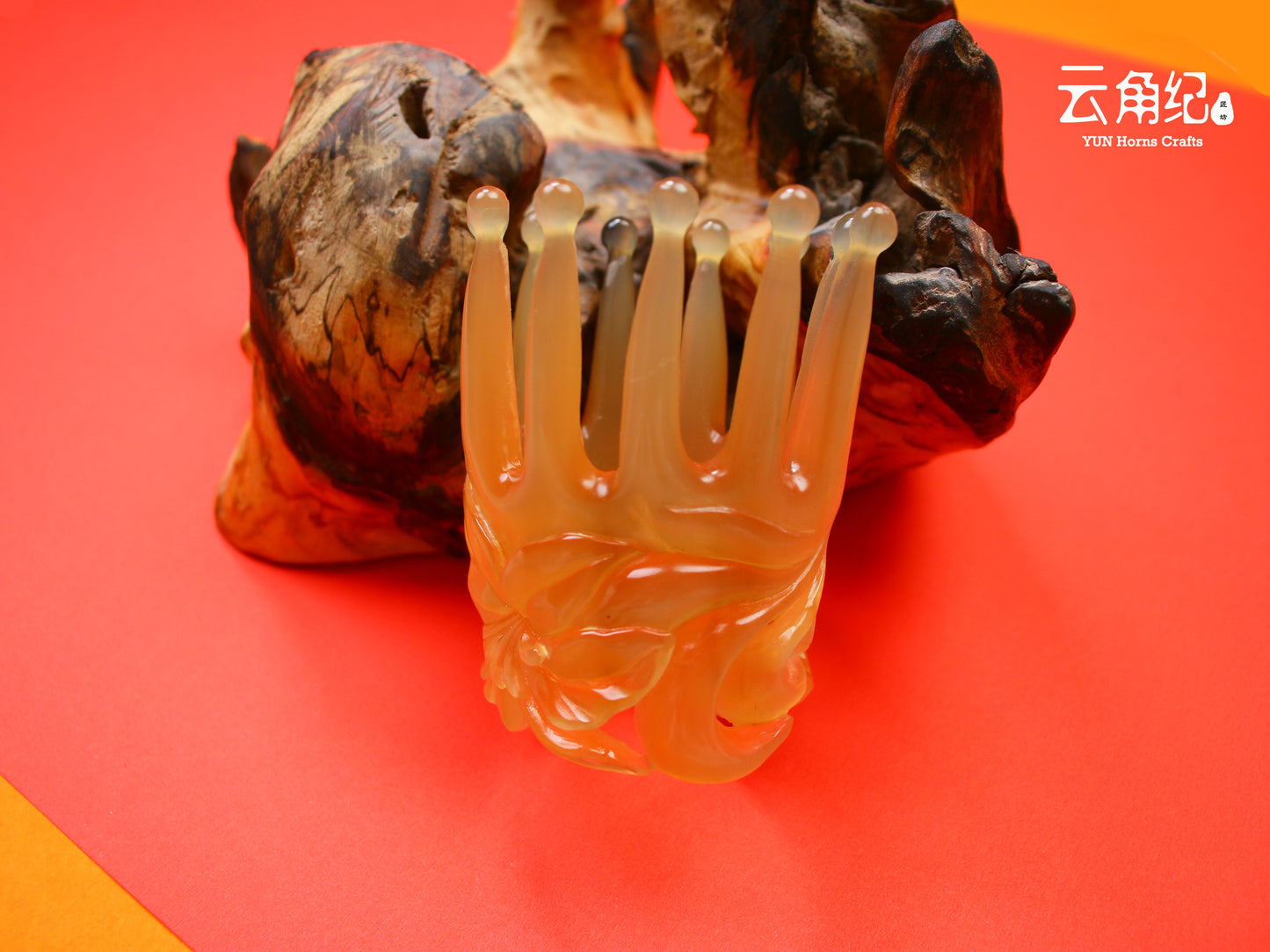 Scalp massage comb-Hand-carved Lily Design（精雕百合头疗梳）