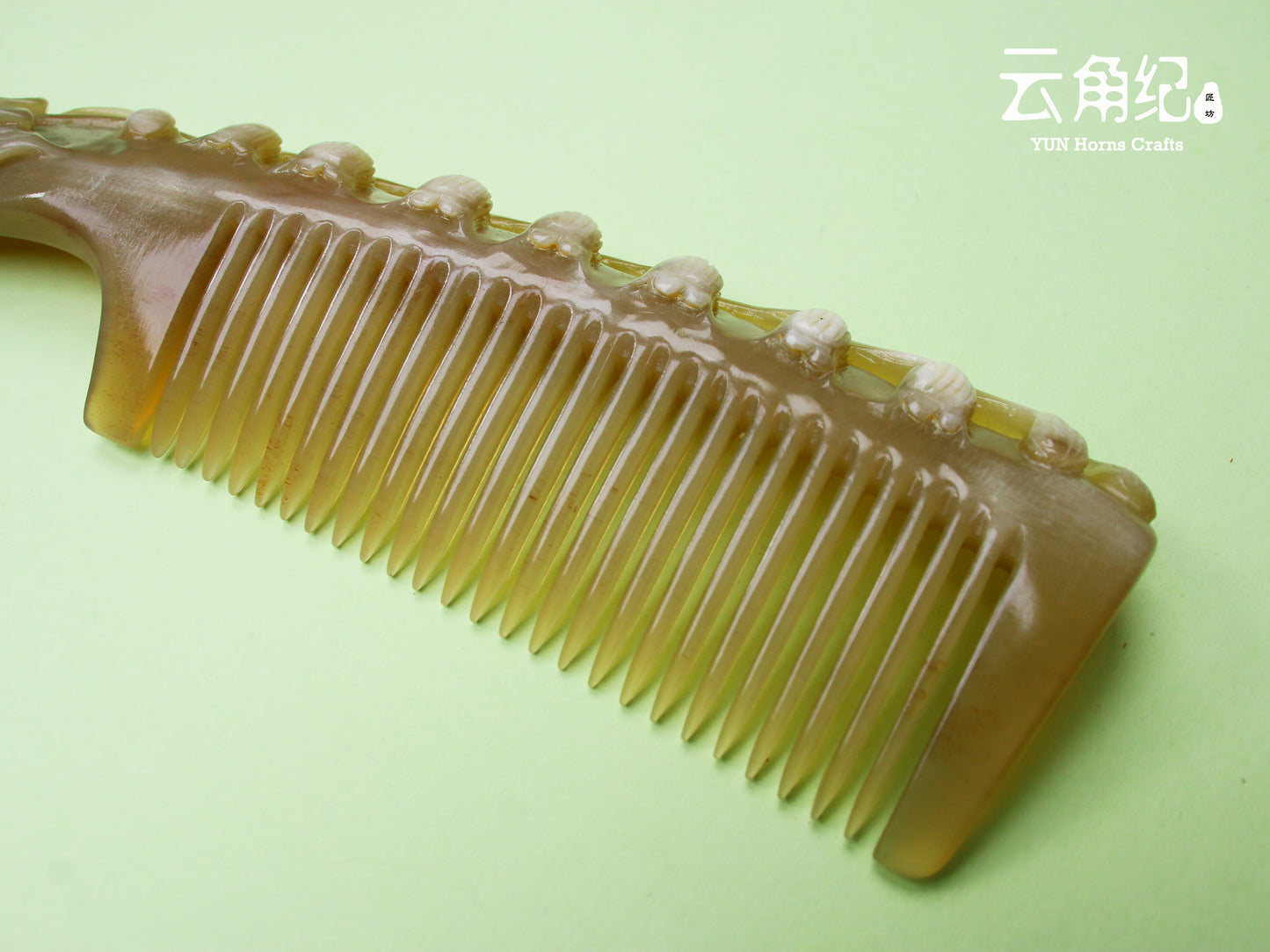 Handle Comb-Lily铃兰花手柄梳